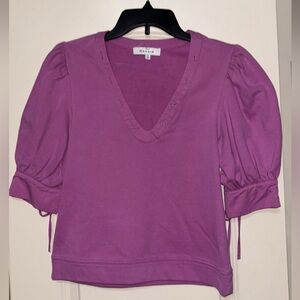 Moodie. Short sleeve sweatshirt top w tie sleeves. Size Small. Pink